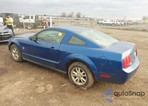 2009 Ford Mustang V6/V6 Premium z USA, uszkodzony, nr VIN 1ZVHT80N095106918